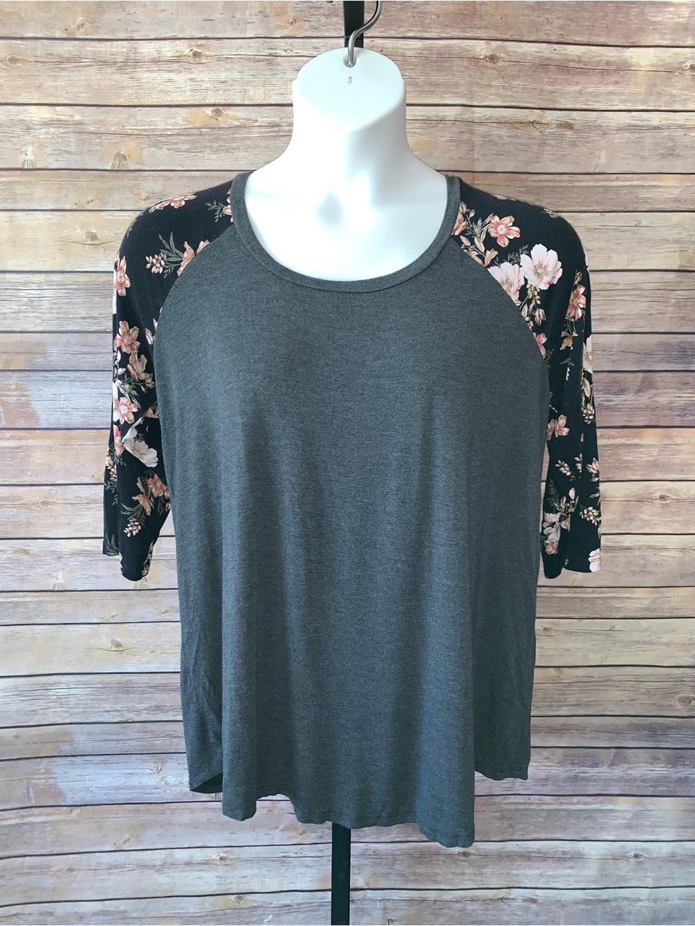 Torrid Raglan Sleeve Scoop Neck Top - Size 2